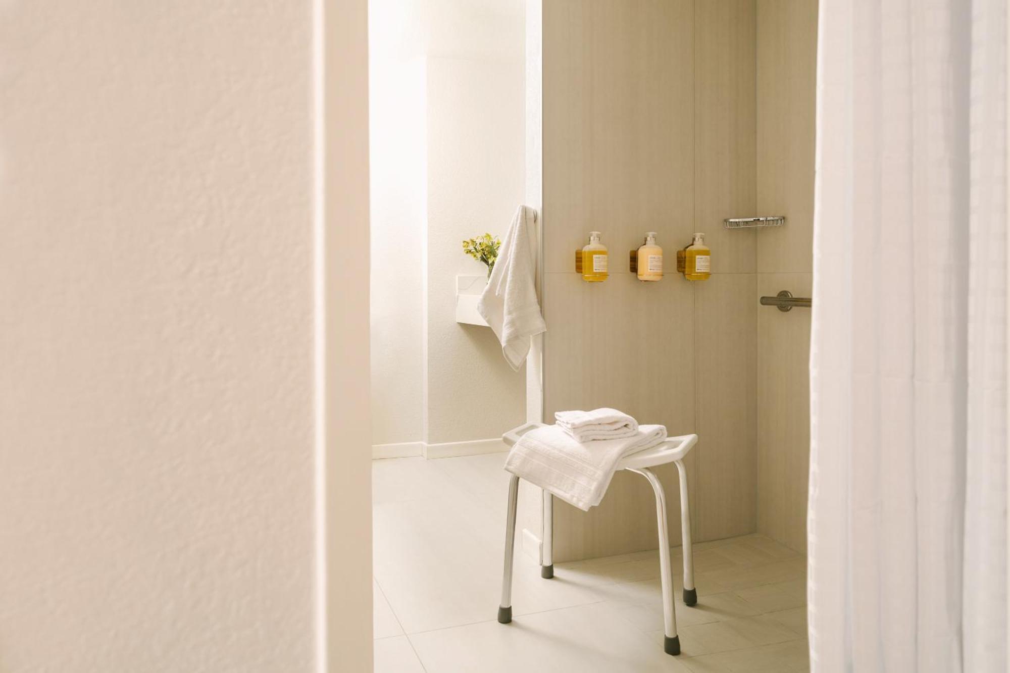 La Ensenada Hotel Laguna Beach, Sonder By Marriott Bonvoy Room photo
